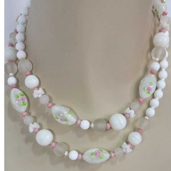 Vintage Milk Glass Necklace 34 Inch Length Floral Painted Murano Style Feminine - Picture 9 of 10